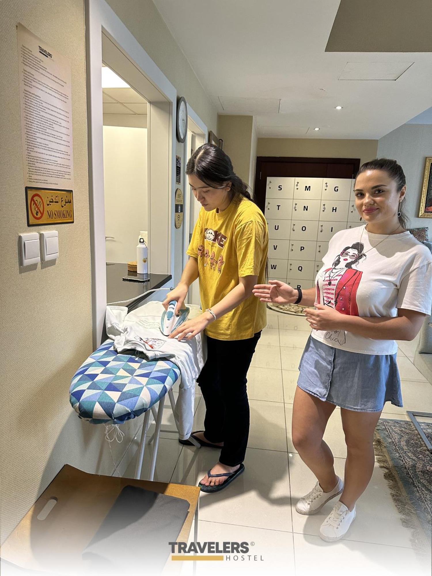 Travelers - Dubai Marina Hostel מראה חיצוני תמונה