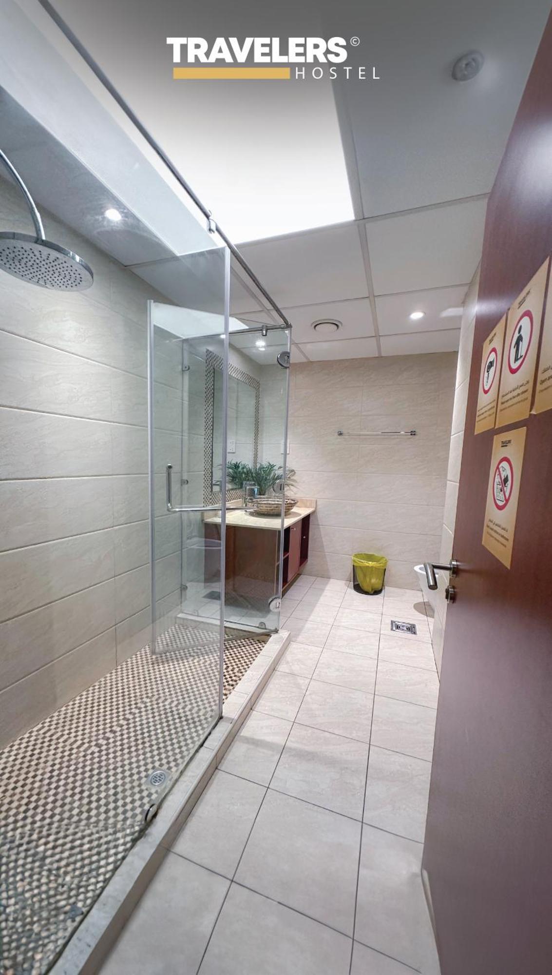 Travelers - Dubai Marina Hostel מראה חיצוני תמונה